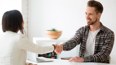 Pozuelo organiza entrevistas para facilitar el acceso al mercado laboral