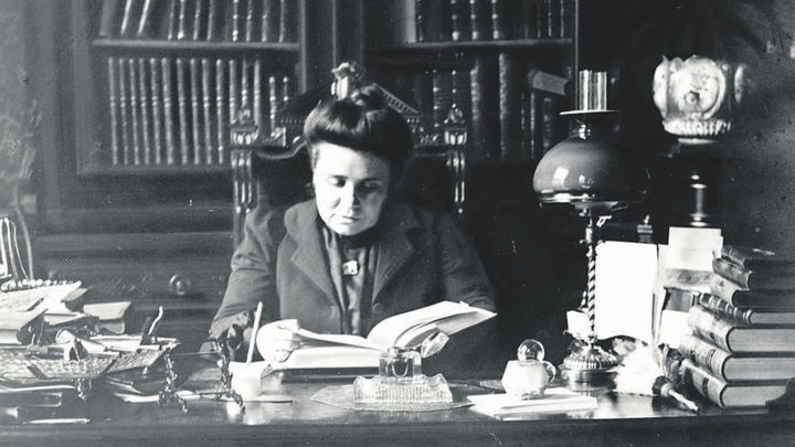 Dolores Aleu en su despacho / WIKIPEDIA