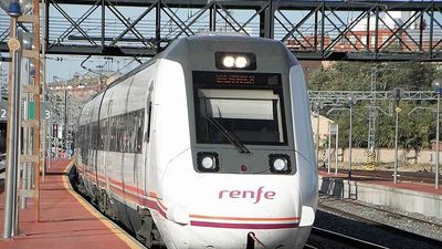 Un tren que salió de Madrid, retenido durante 4 horas en Ciudad Real por una avería