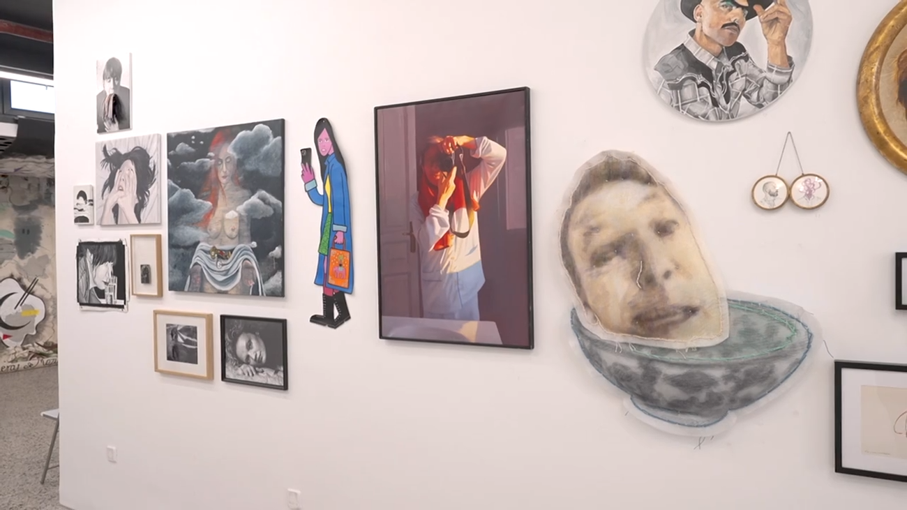 La Otra Agenda presenta: tres exposiciones imprescindibles en Madrid este mes de fotografía, pintura surrealista y arte digital