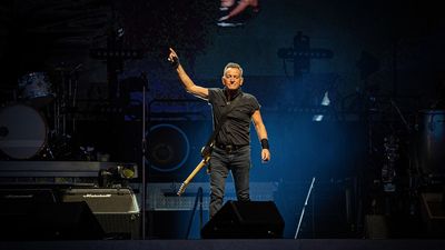 El actor Tom Hanks presenció el segundo concierto de Springsteen en Barcelona