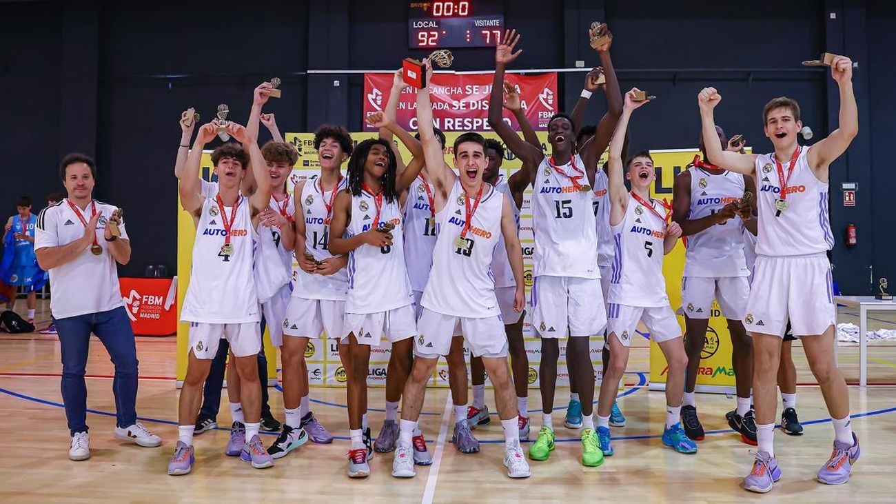 El Real Madrid impone su autoridad en la liga cadete