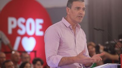 Sánchez elude pronunciarse sobre el conflicto de Bolaños con Madrid durante los actos del 2 de mayo