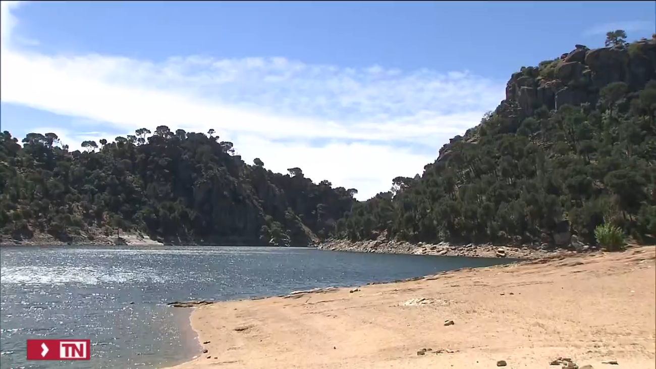 En Madrid sí hay playa, vuelve a tener Bandera Azul Virgen de la Nueva en el pantano de San Juan