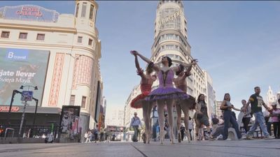 Llega a Madrid el irreverente Ballet Trokadero de Montecarlo