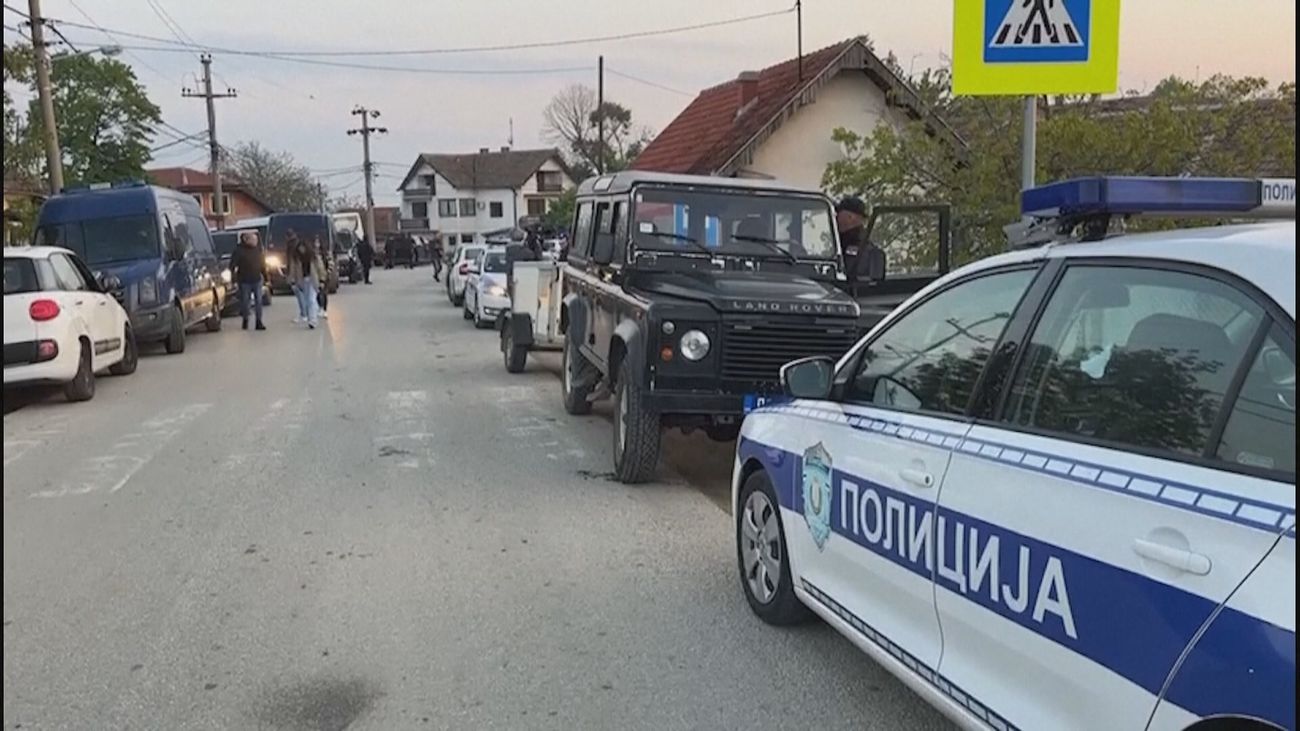 Al menos 8 muertos y 13 heridos en un nuevo tiroteo en Serbia