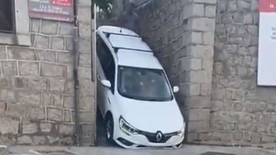 Cuando el GPS hace de las suyas y te mete por una calle llena de escaleras