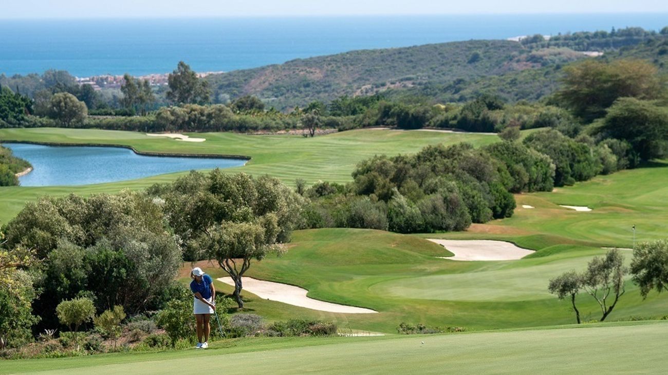 Restricciones en piscinas y campos de golf por la sequía