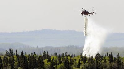 Casi 30.000 personas evacuadas en Canadá por los incendios forestales