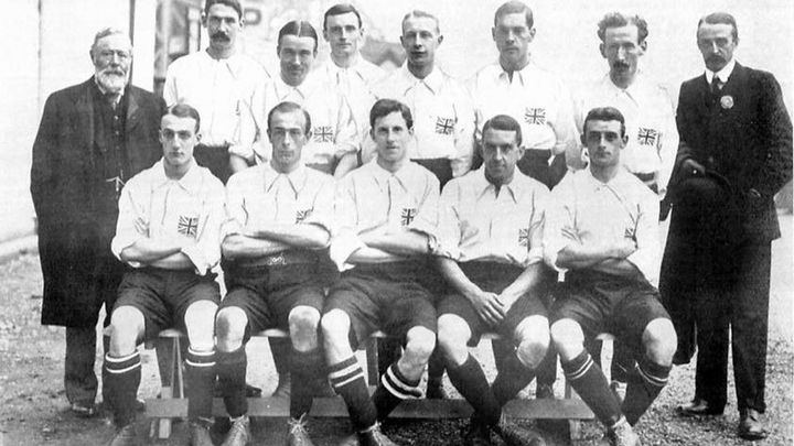 La selección amateur inglesa, campeona del primer Mundial disputado en 1908 / WIKIPEDIA
