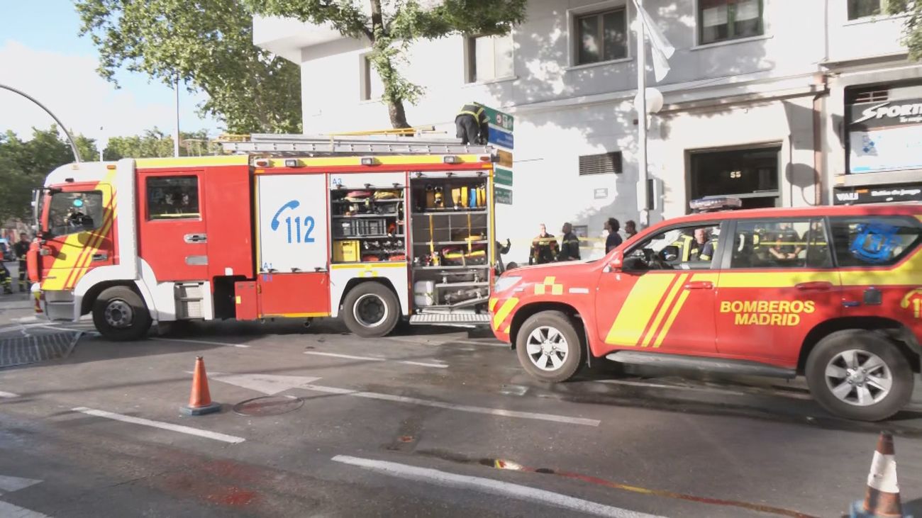Atrapados en sus viviendas por el incendio en un edificio de la Glorieta de Embajadores