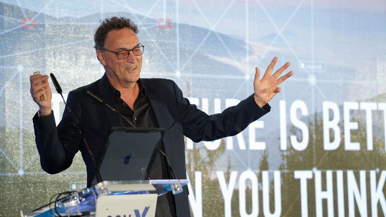 El futurista Gerd Leonard interviene en la conferencia CON-X 23 que se celebra en Palma