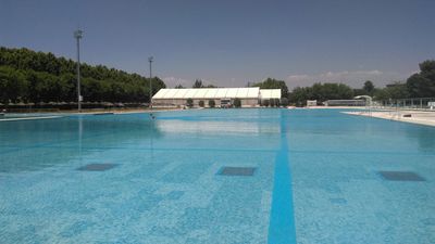 Las piscinas municipales de Madrid ya abren en turno completo
