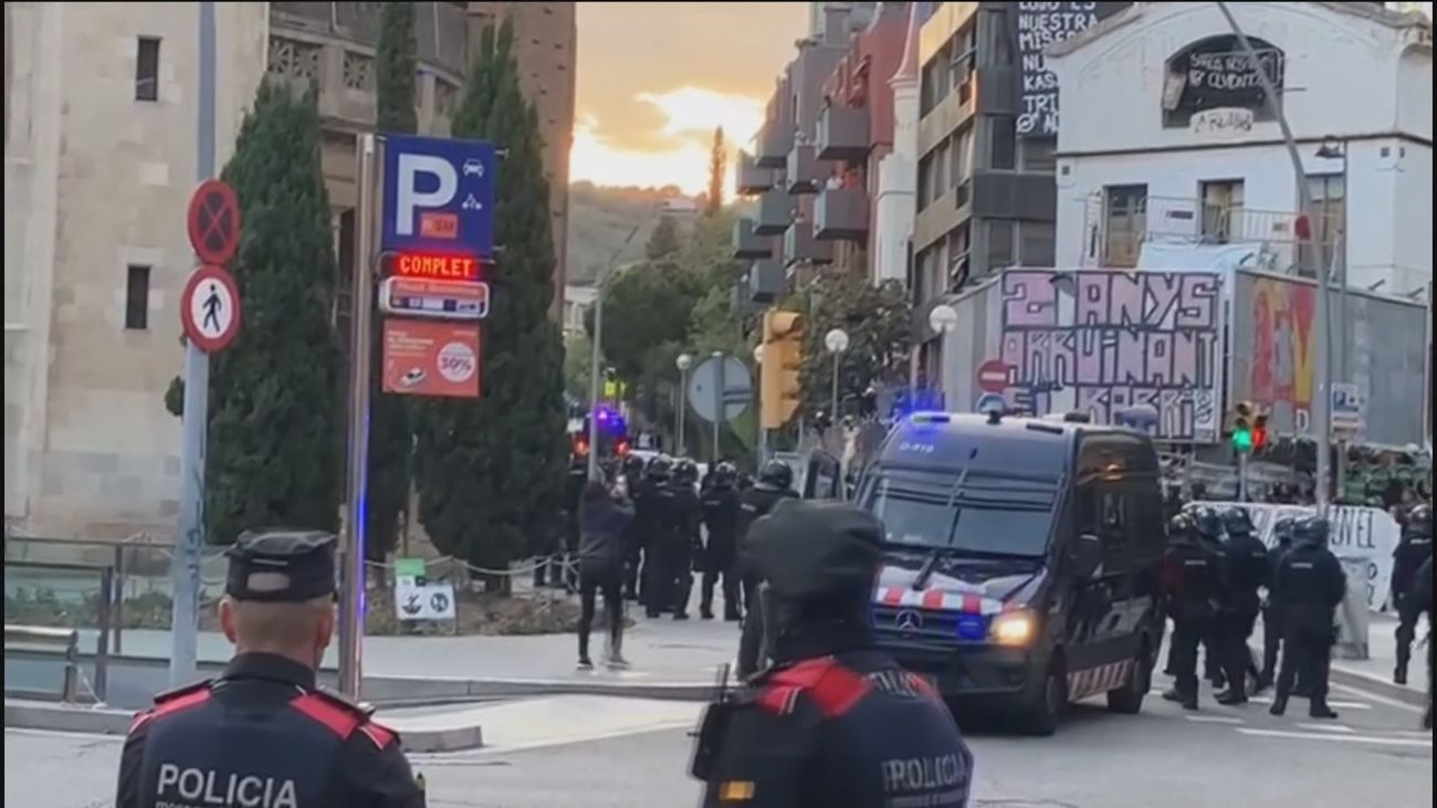 Calma tensa en Bonanova tras la manifestación a favor de los okupas