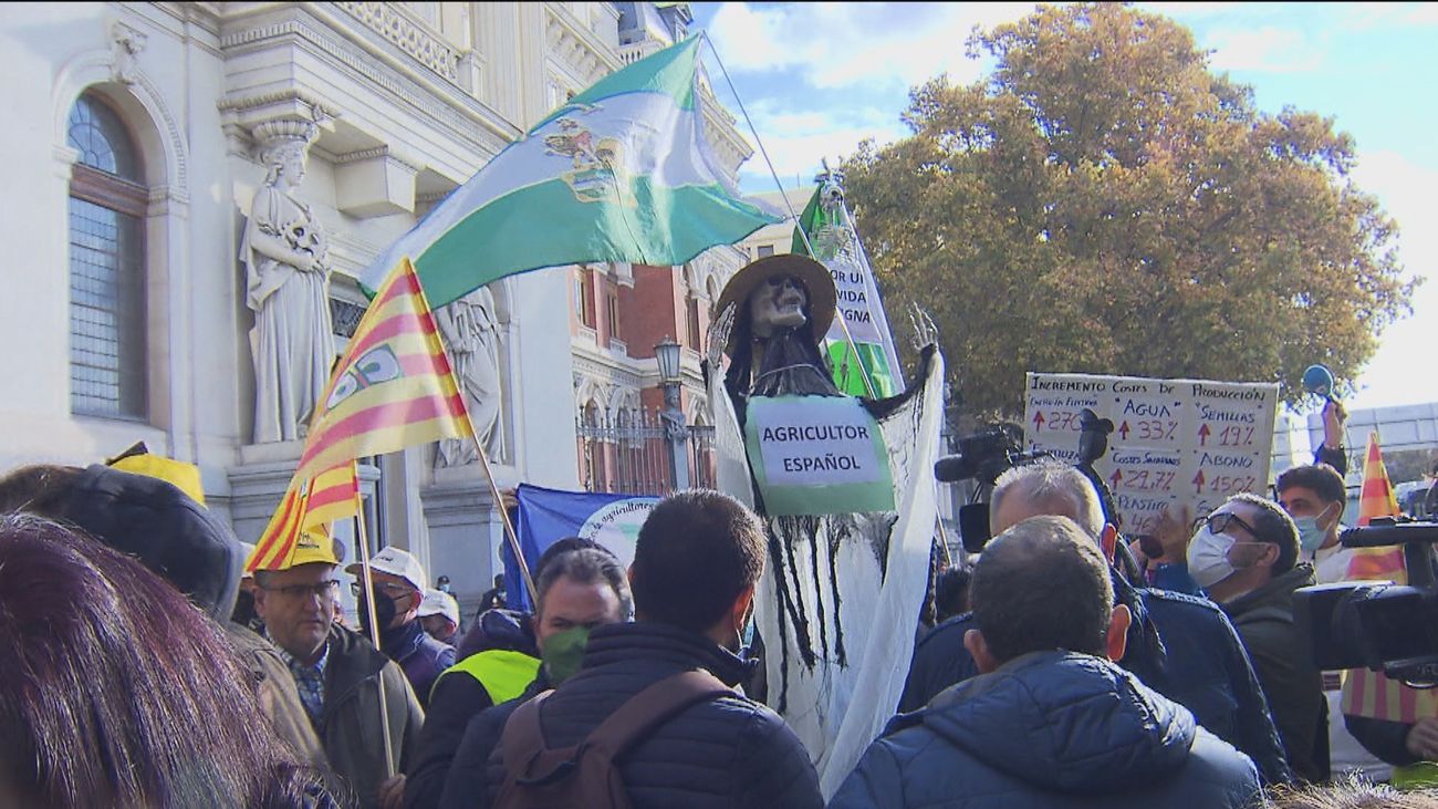 Marcha de agricultores en Madrid en defensa del medio rural