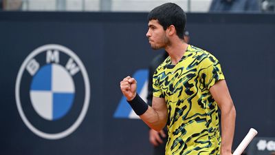 Alcaraz estrena número uno con victoria ante Ramos en Roma