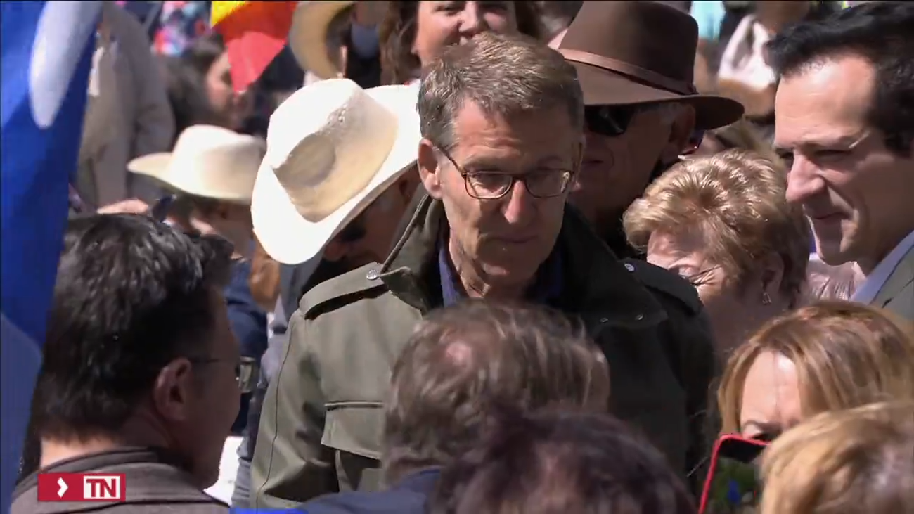 Feijóo replica a Sánchez que "lo indecente es que él gobierne con Bildu"