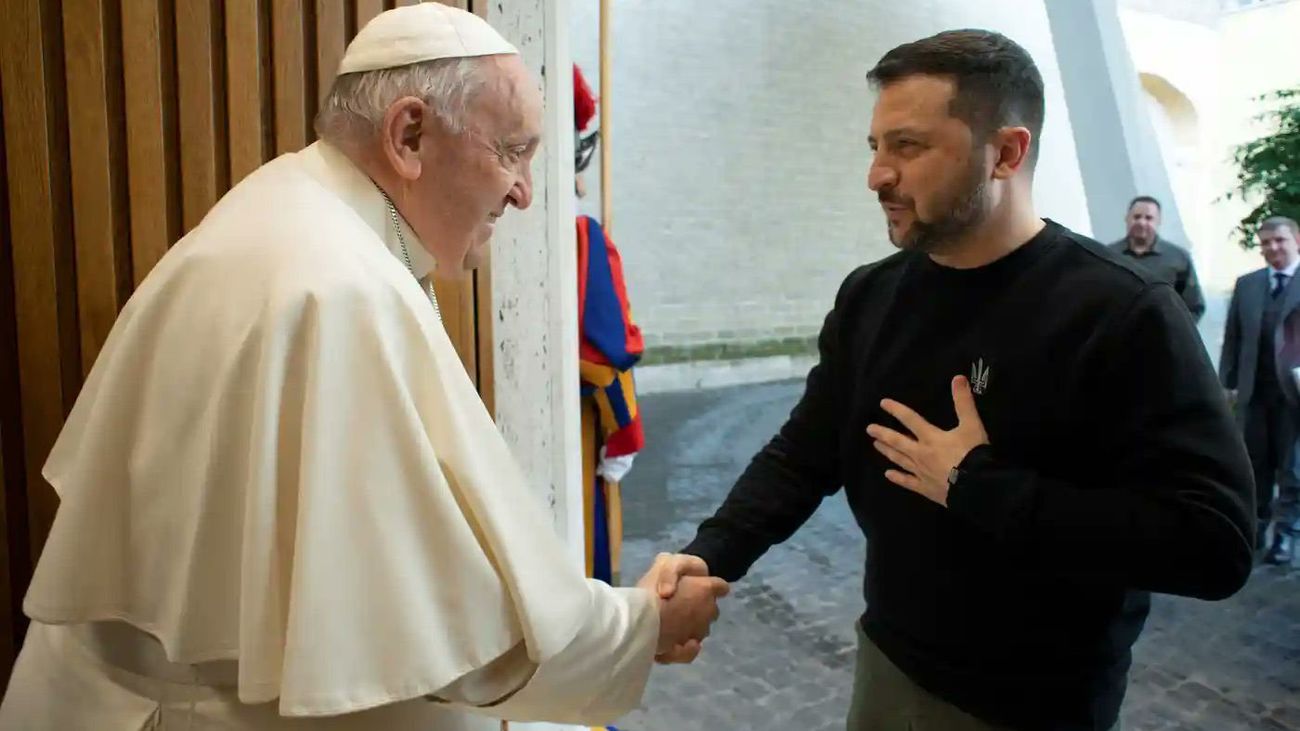Zelenski llega al Vaticano para reunirse con el Papa