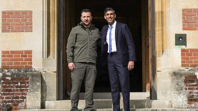 Sunak promete a Zelenski la entrega de material bélico para defenderse de "futuras agresiones rusas"