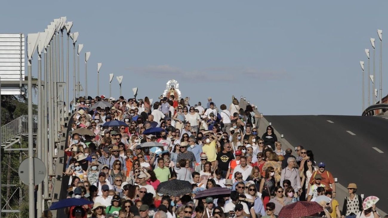 Imagen de la bajada de la Virgen de los Ángeles de Getafe