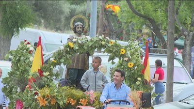 Remolques y carretas en Navalcarnero por San Isidro para pedir lluvia al santo
