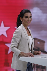 Monasterio: "Se pueden bajar más impuestos reduciendo el gasto político ineficaz"