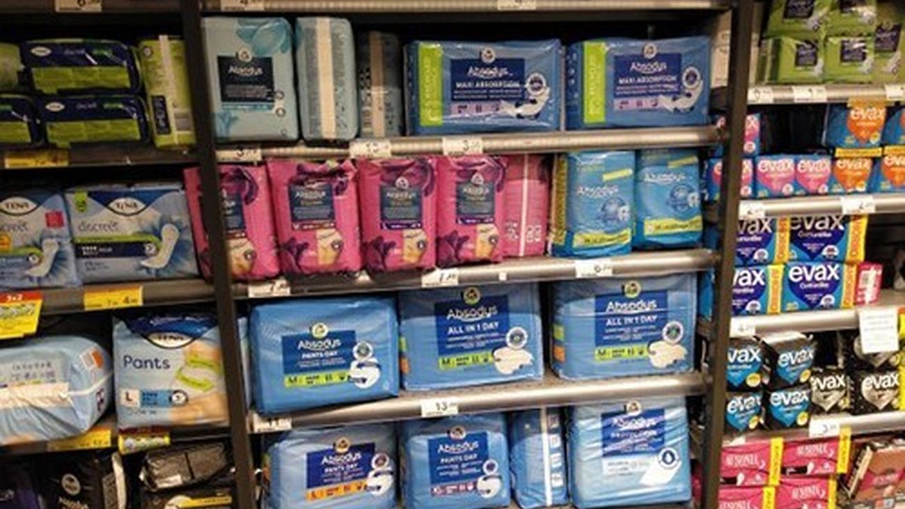 Compresas y pañales para construir casas