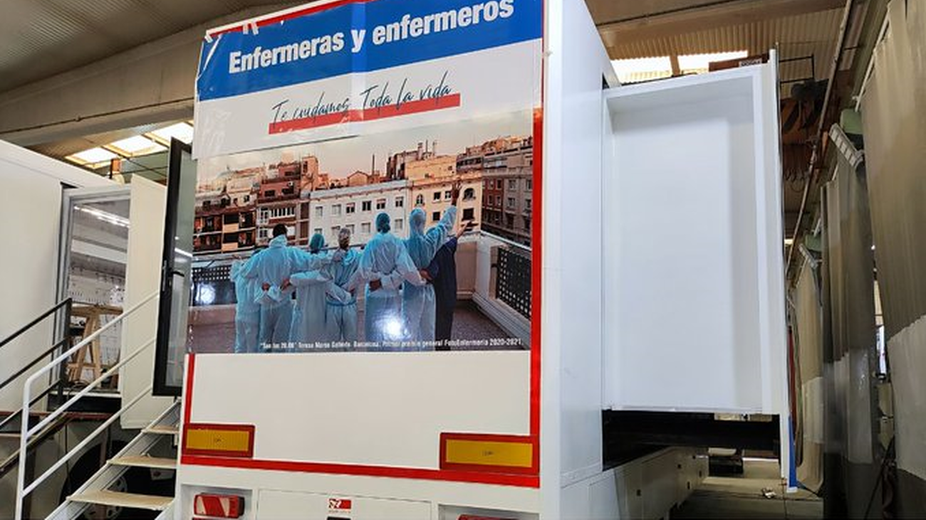 Enfermeras en ruta para examinar la salud de los españoles