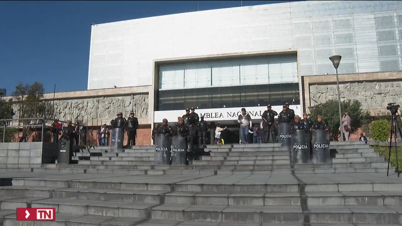 Lasso disuelve el Parlamento y adelanta las elecciones en Ecuador