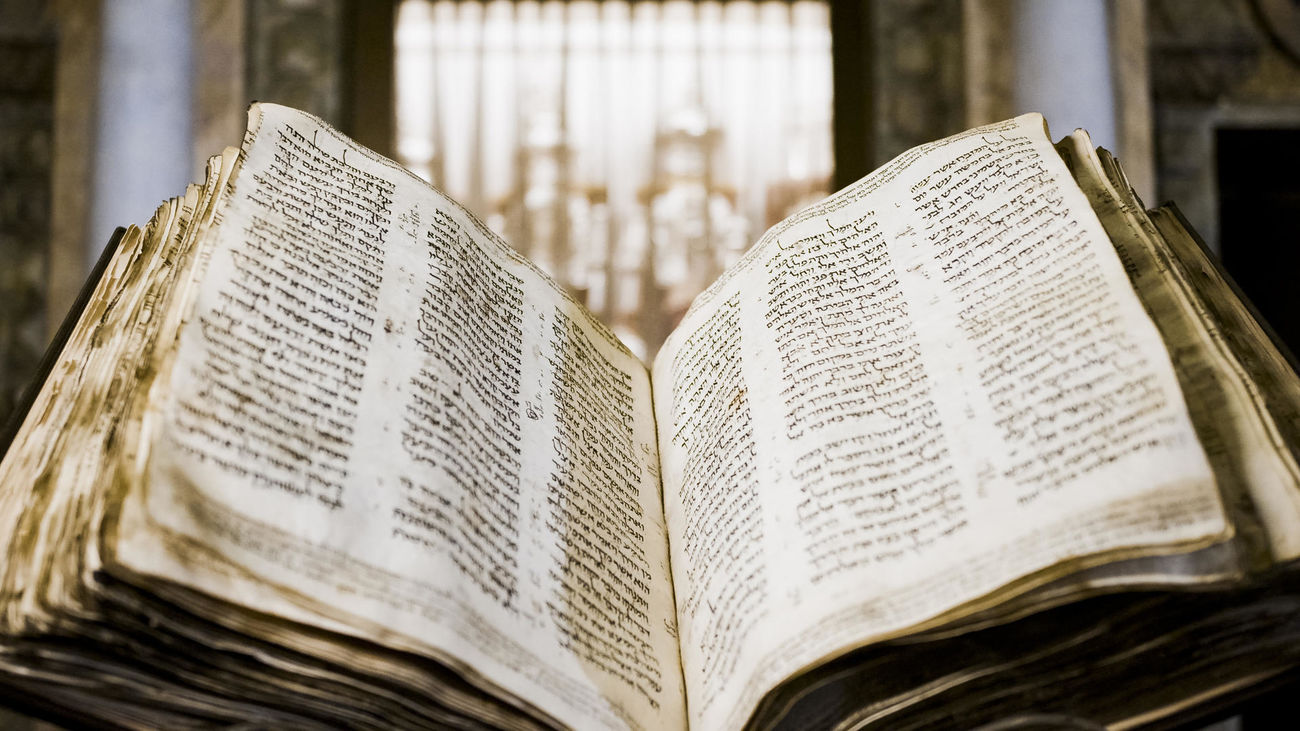 Vendida la Biblia hebrea más antigua del mundo por 38 millones de dólares