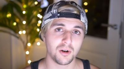 El youtuber Dalas Review tendrá que indemnizar con 12.000 euros a su exsuegro