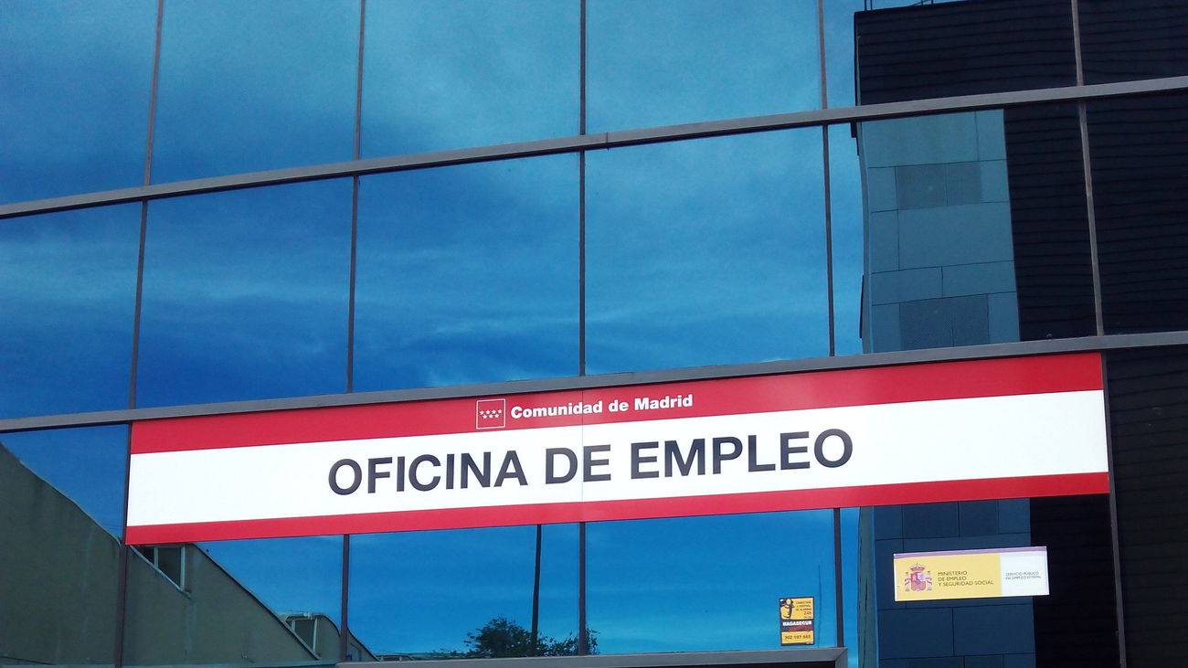 ¿Cómo se gestionan las ofertas de trabajo en el Servicio Regional de Empleo de la Comunidad de Madrid?
