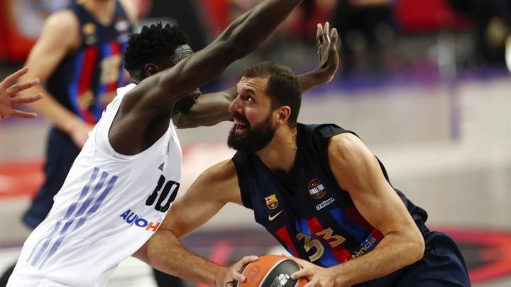 Eli Ndiaye y Nikola Mirotic / EFE