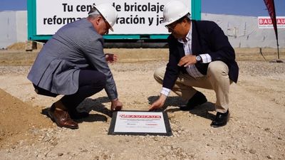 Primera piedra de una macro-tienda en Leganés que creará 300 empleos