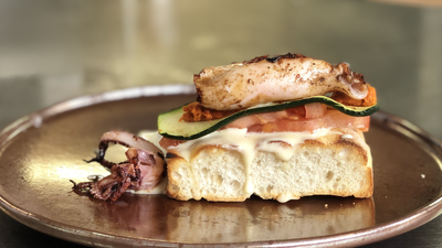 14 años de tapas en una taberna de Alameda de Osuna