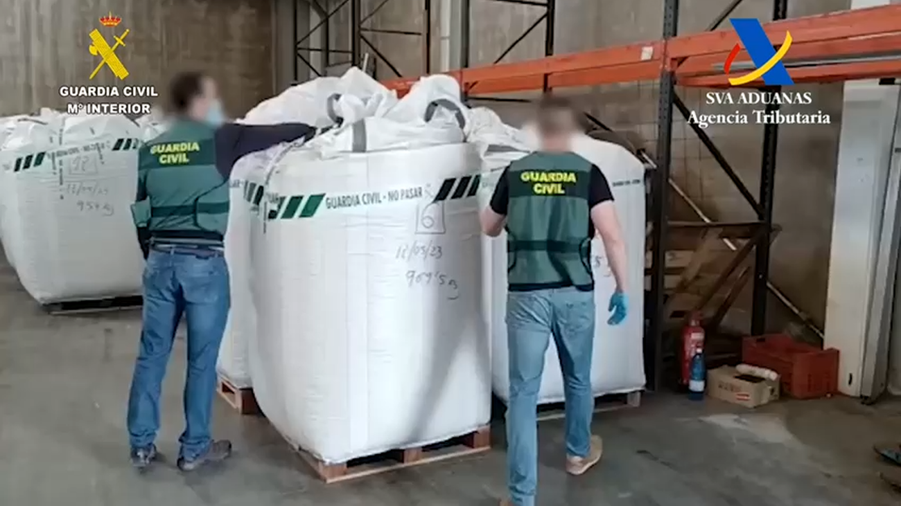 Intervenidas 25 toneladas de almendras con toxinas muy peligrosas