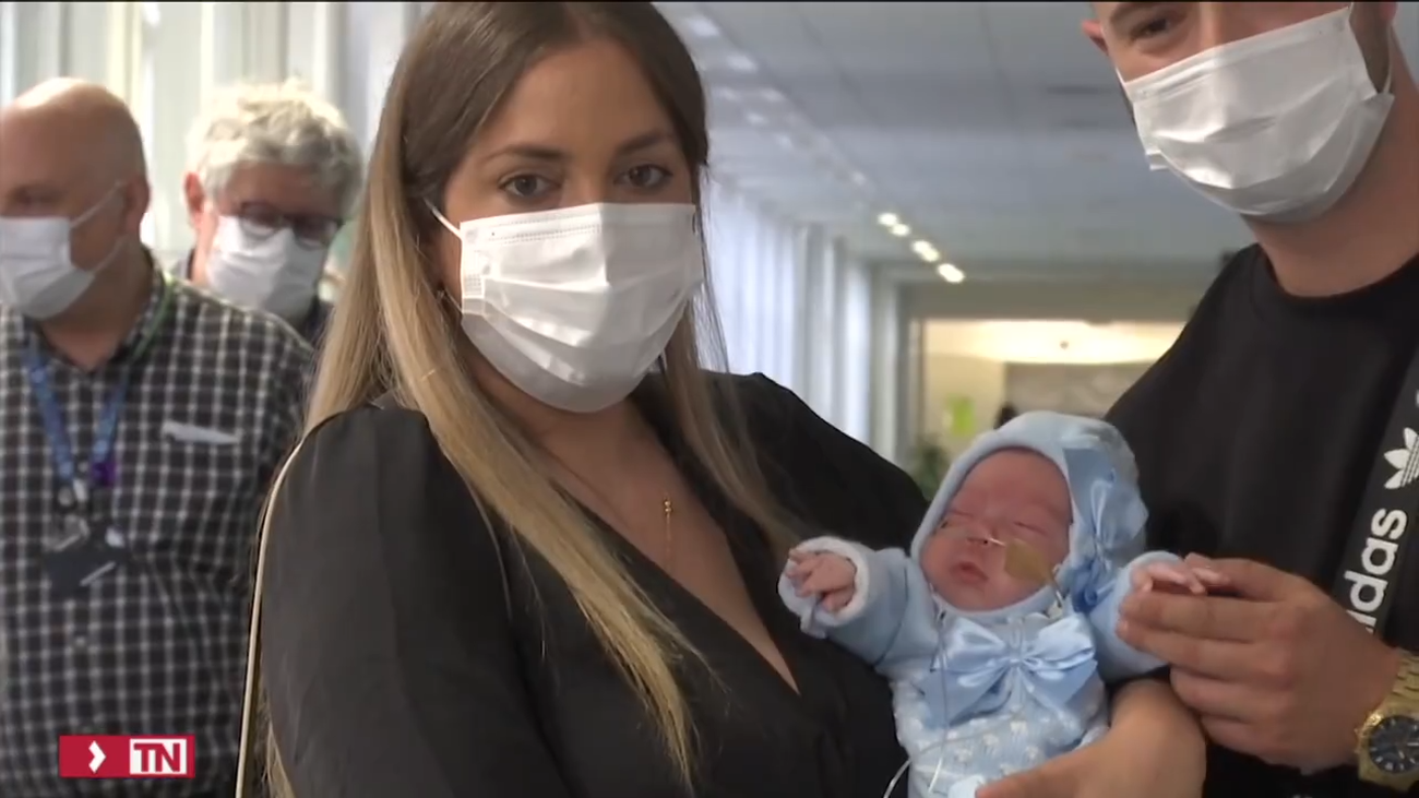 Nace en el Clínic el primer bebé de una mujer trasplantada del útero en España