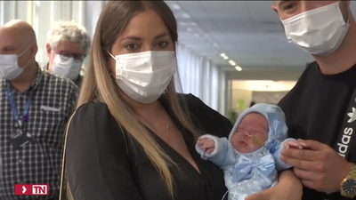 Nace en el Clínic el primer bebé de una mujer trasplantada del útero en España