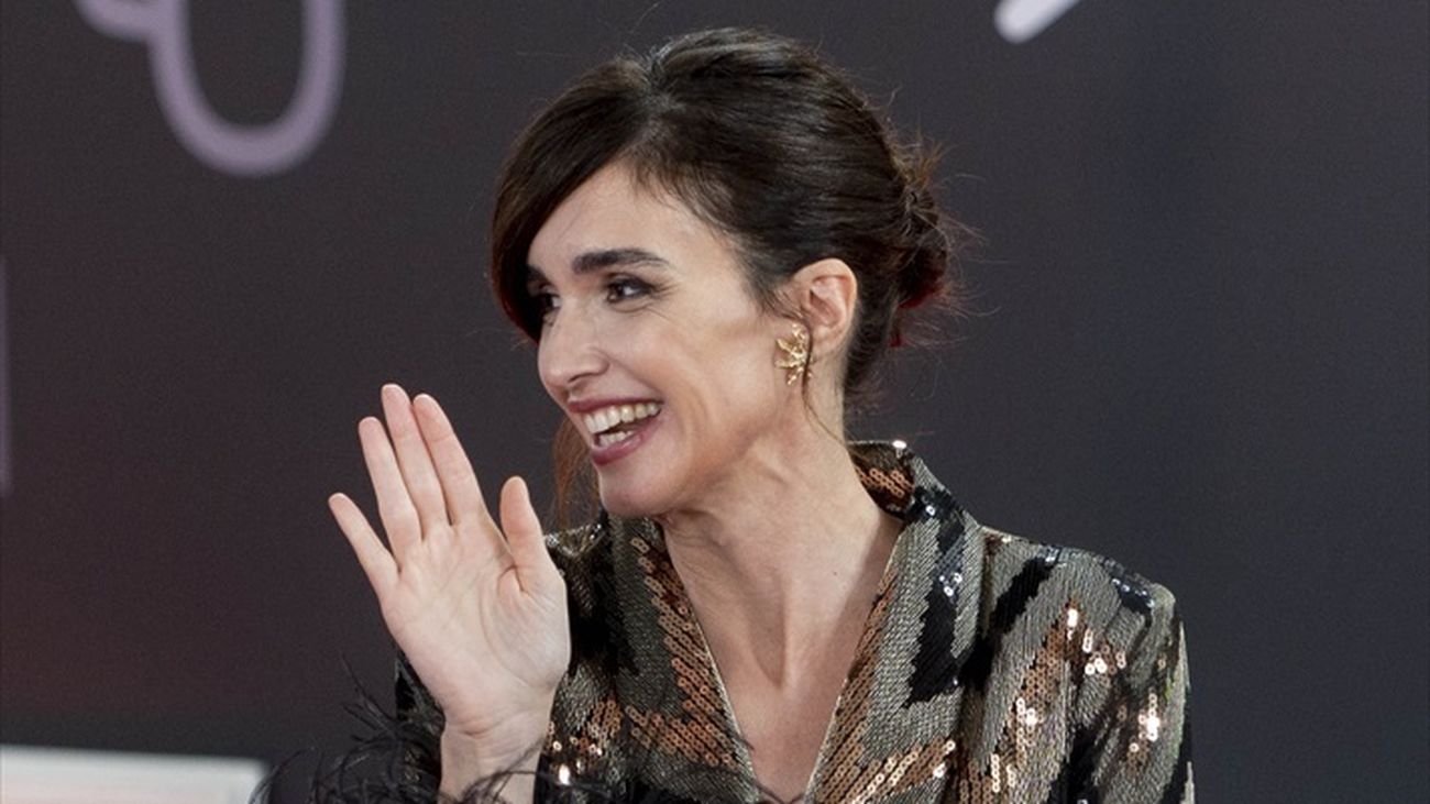 La actriz Paz Vega posa a su llegada a la 10ª edición de los Premios Platino
