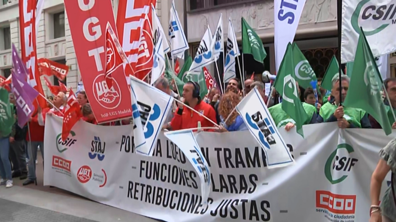 Funcionarios de Justicia acusan al Ministerio de "clasista" por pactar con  jueces y fiscales