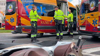 Un motorista herido en Cibeles tras chocar con un taxi cuando huía de la Policía
