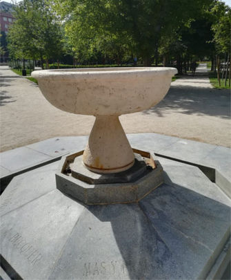 Fuente de los escritores de Sevilla / MADRID.ES
