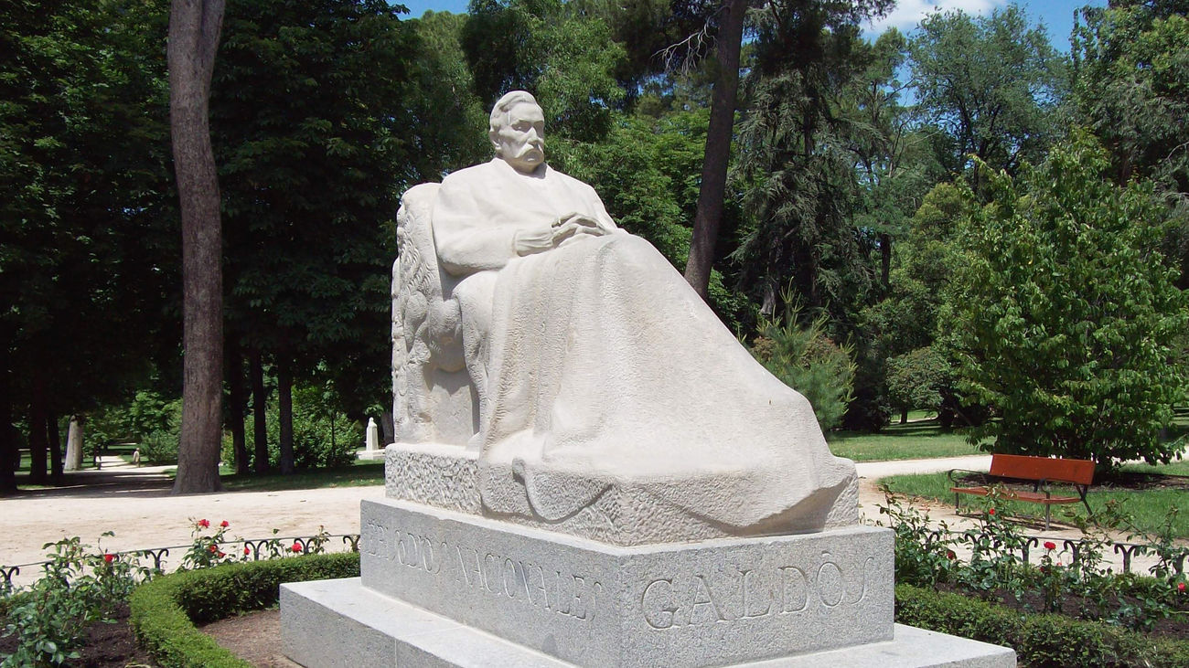 Monumento a Benito Pérez Galdós en el Parque de El Retiro de Madrid