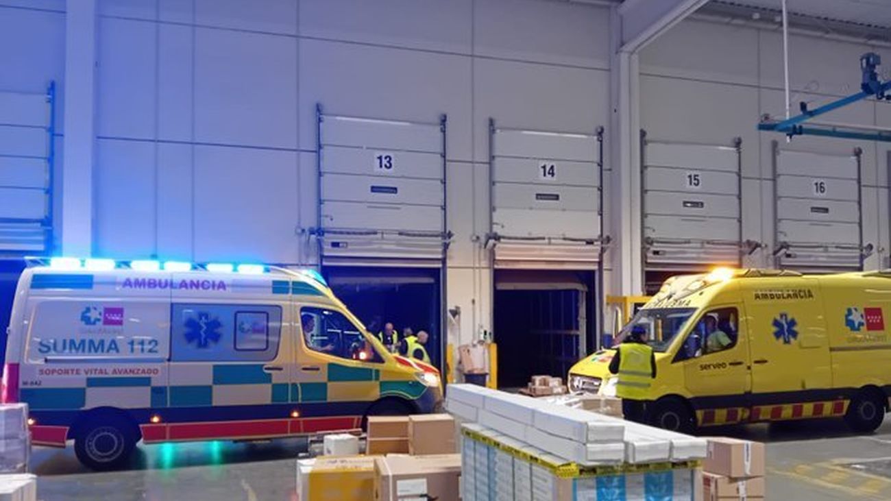 Un trabajador, grave en Villaverde tras ser golpeado por un camión que daba marcha atrás