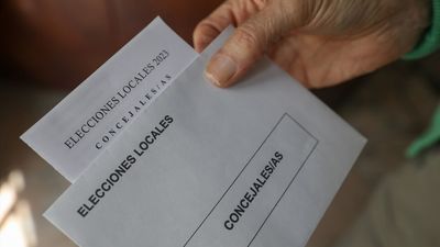 Casi un millón de ciudadanos votan por correo en estas elecciones, un 6,4% más que en 2019