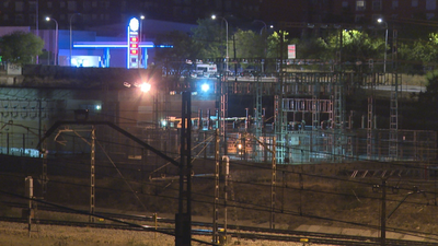 Un menor de 15 años muere electrocutado al tocar una catenaria en Vicálvaro