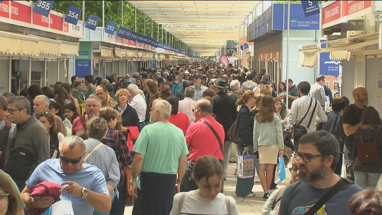La Feria del Libro de Madrid se libra de la alerta naranja