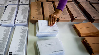 El PP suma con Vox para gobernar en Aragón y el gobierno queda abierto en la Comunidad Valenciana y en Castilla-La Mancha