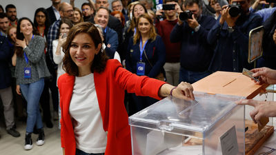 Los candidatos madrileños acuden a votar y  llaman a la participación