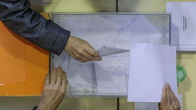 Más de 5.800 votos por correo de Melilla, admitidos, la mitad de los solicitados